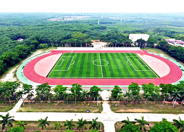 人造草坪廠家只有保持競(jìng)爭(zhēng)力才能繼續(xù)發(fā)展壯大