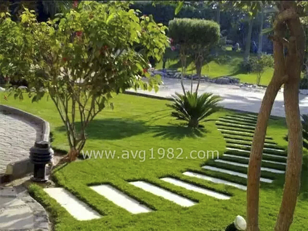 公園足球場(chǎng)用人造草坪鋪裝好嗎？