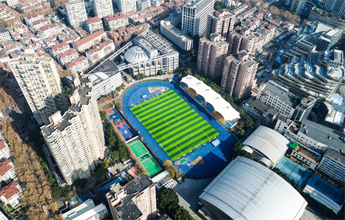 在上海盧灣體育中心，讓人忍不住想要停留的綠茵場